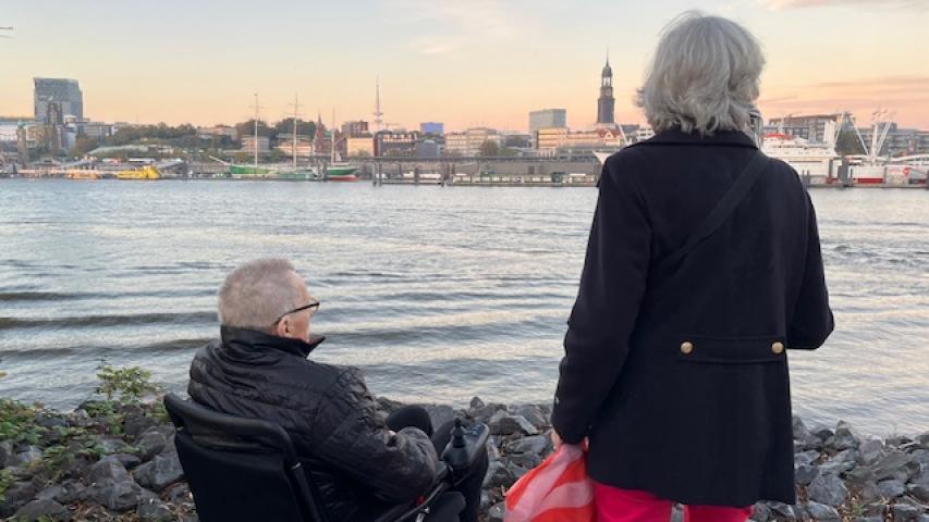 Herr S. und seine Nicht an der Elbe Herr S. und seine Nicht an der Elbe
